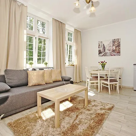 Starogdanski 51 公寓